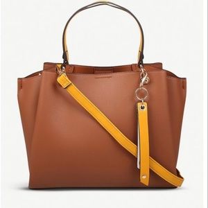 ALDO BROWN MEDIUM SIZE PURSE